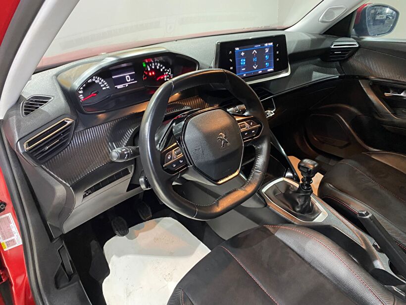 2021 Benzin Manuel Peugeot 2008 Kırmızı Gürel Tasarım Aksesuar Otomotiv San. Tic. Ltd. Şti.