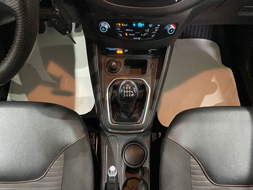 2023 Benzin Manuel Ford Tourneo Courier Beyaz Gürel Tasarım Aksesuar Otomotiv San. Tic. Ltd. Şti.