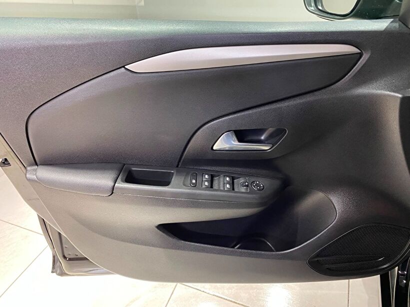 2025 Benzin Otomatik Opel Corsa Siyah Gürel Tasarım Aksesuar Otomotiv San. Tic. Ltd. Şti.