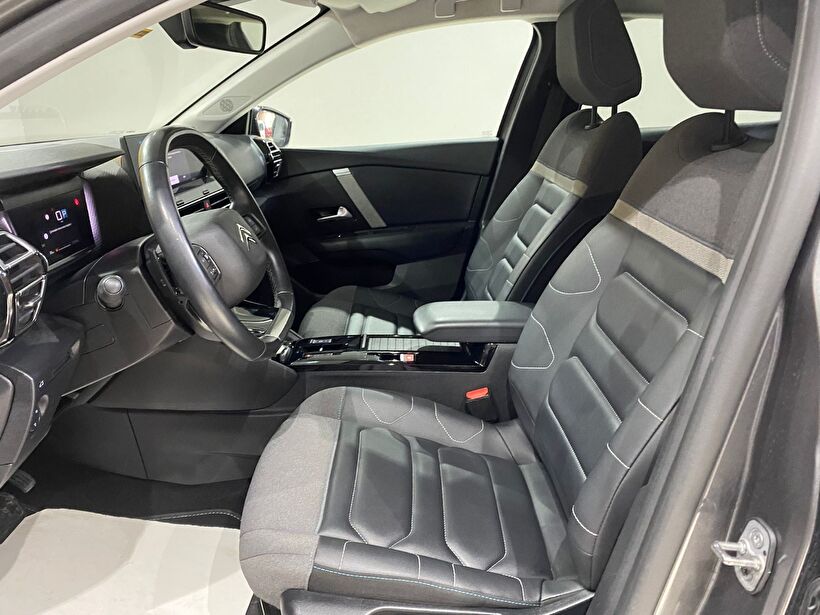 2024 Benzin Otomatik Citroen C4 X Gri Gürel Tasarım Aksesuar Otomotiv San. Tic. Ltd. Şti.