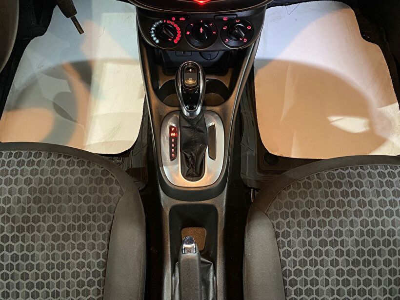 2017 Benzin Otomatik Opel Corsa Kırmızı Gürel Tasarım Aksesuar Otomotiv San. Tic. Ltd. Şti.