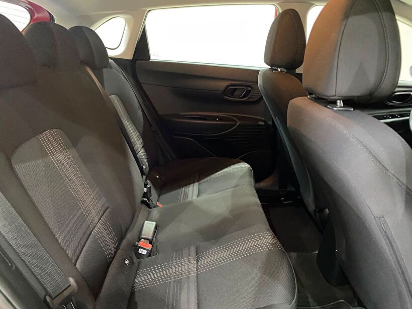 2025 Benzin Otomatik Hyundai i20 Kırmızı Gürel Tasarım Aksesuar Otomotiv San. Tic. Ltd. Şti.