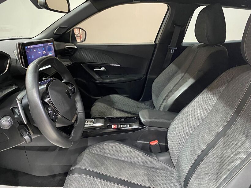 2025 Benzin Otomatik Peugeot 2008 Gri Gürel Tasarım Aksesuar Otomotiv San. Tic. Ltd. Şti.