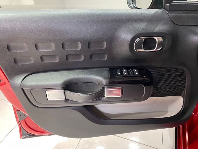 2024 Benzin Manuel Citroen C3 Kırmızı Gürel Tasarım Aksesuar Otomotiv San. Tic. Ltd. Şti.