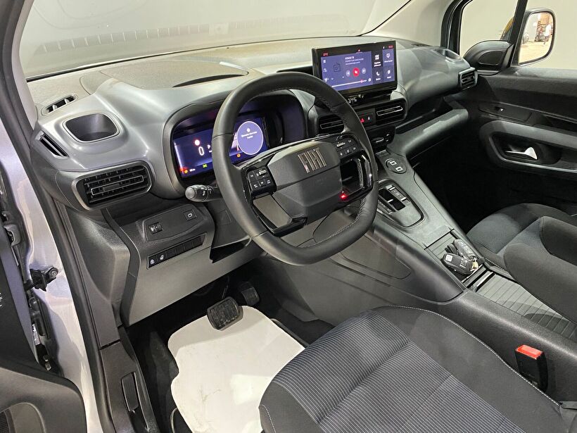 2025 Dizel Otomatik Fiat Doblo Combi Gri Gürel Tasarım Aksesuar Otomotiv San. Tic. Ltd. Şti.