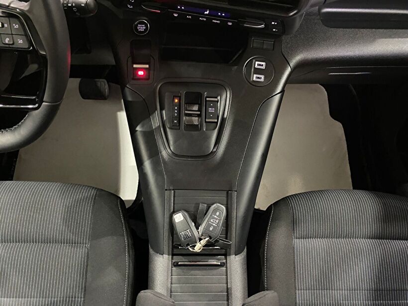 2025 Dizel Otomatik Fiat Doblo Combi Gri Gürel Tasarım Aksesuar Otomotiv San. Tic. Ltd. Şti.