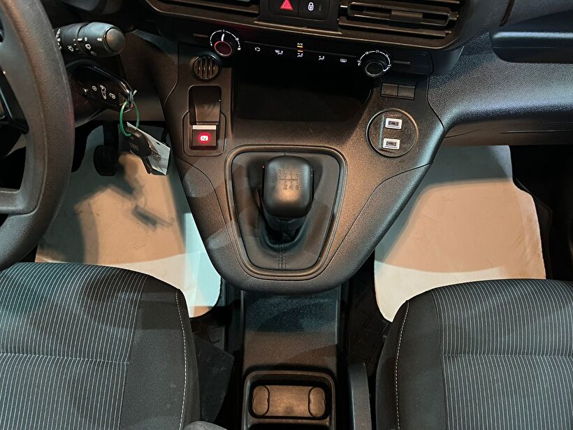 2025 Dizel Manuel Fiat Doblo Beyaz Gürel Tasarım Aksesuar Otomotiv San. Tic. Ltd. Şti.