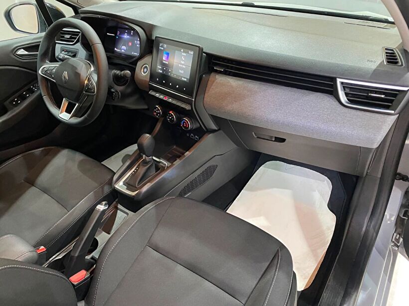 2025 Benzin Otomatik Renault Clio Gri Gürel Tasarım Aksesuar Otomotiv San. Tic. Ltd. Şti.