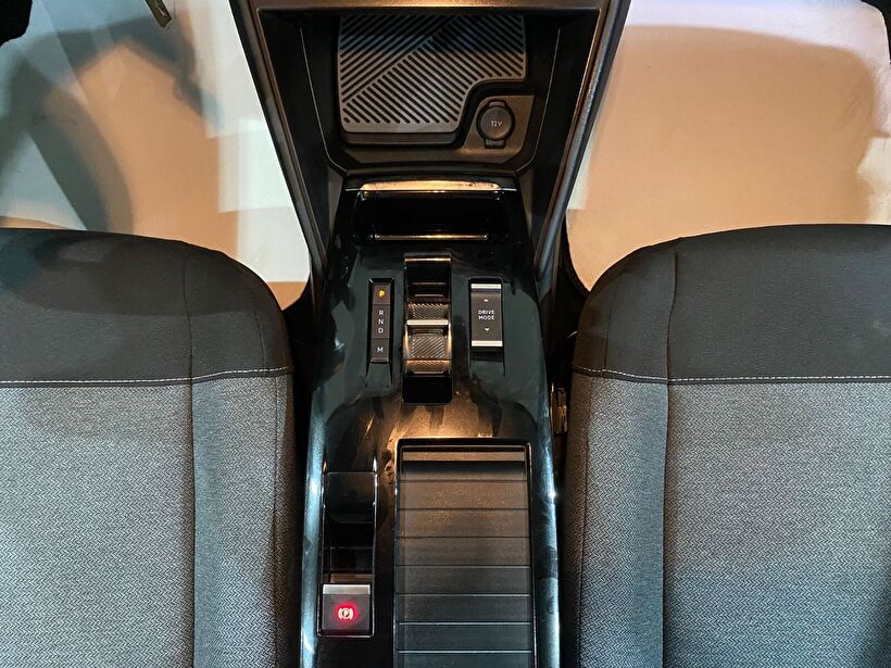 2022 Benzin Otomatik Citroen C4 Beyaz Gürel Tasarım Aksesuar Otomotiv San. Tic. Ltd. Şti.