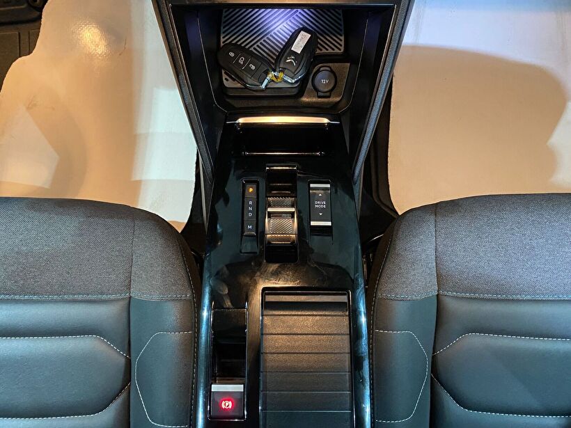 2023 Benzin Otomatik Citroen C4 X Gri Gürel Tasarım Aksesuar Otomotiv San. Tic. Ltd. Şti.