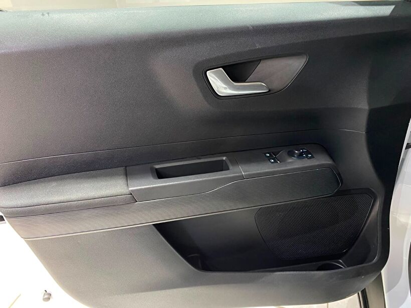 2025 Dizel Manuel Ford Tourneo Courier Beyaz Gürel Tasarım Aksesuar Otomotiv San. Tic. Ltd. Şti.