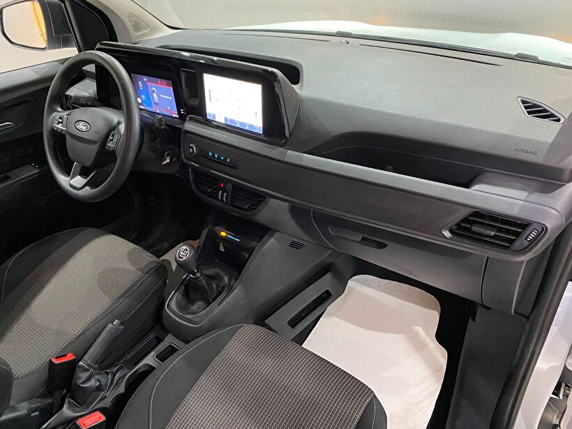 2025 Dizel Manuel Ford Tourneo Courier Beyaz Gürel Tasarım Aksesuar Otomotiv San. Tic. Ltd. Şti.