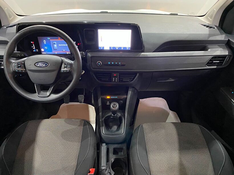 2025 Dizel Manuel Ford Tourneo Courier Beyaz Gürel Tasarım Aksesuar Otomotiv San. Tic. Ltd. Şti.