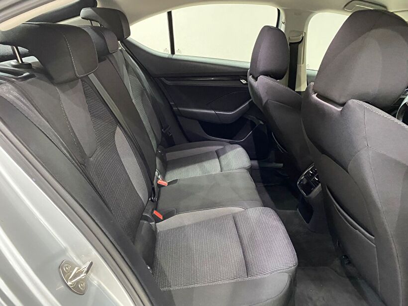 2022 Hybrid Otomatik Skoda Octavia Gümüş Gri Gürel Tasarım Aksesuar Otomotiv San. Tic. Ltd. Şti.