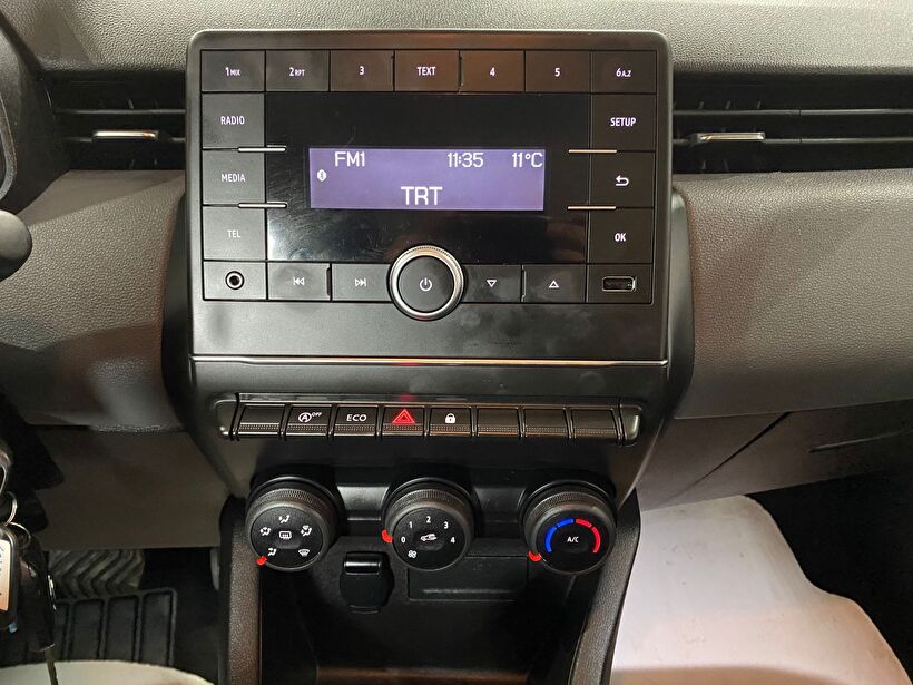 2022 Benzin Otomatik Renault Clio Kırmızı Gürel Tasarım Aksesuar Otomotiv San. Tic. Ltd. Şti.