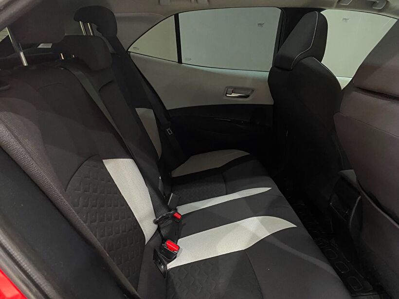 2022 Hybrid Otomatik Toyota Corolla Kırmızı Gürel Tasarım Aksesuar Otomotiv San. Tic. Ltd. Şti.