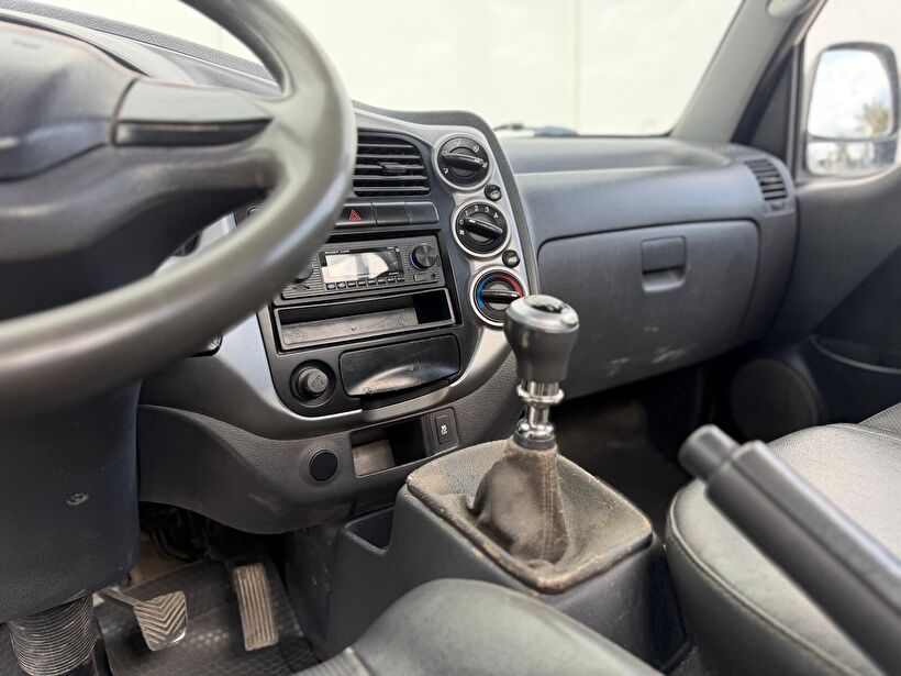 2016 Dizel Manuel Kia Bongo Beyaz Turmak Turizm Ticaret Ve San. Ltd. Şti.