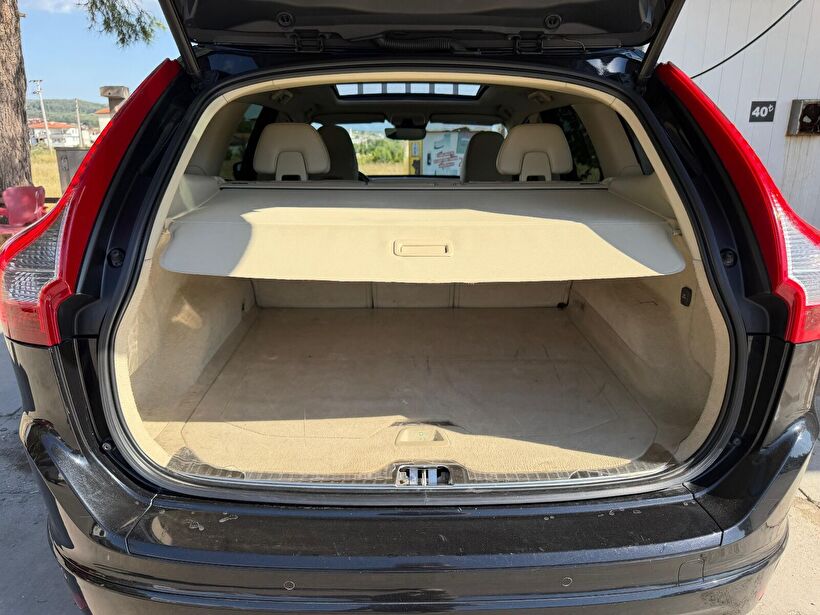 2015 Dizel Otomatik Volvo XC60 Siyah Turmak Turizm Ticaret Ve San. Ltd. Şti.