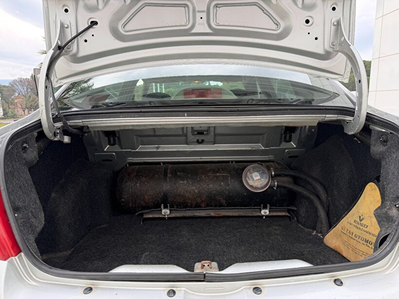 2011 Benzin + LPG Manuel Renault Symbol Gri Turmak Turizm Ticaret Ve San. Ltd. Şti.