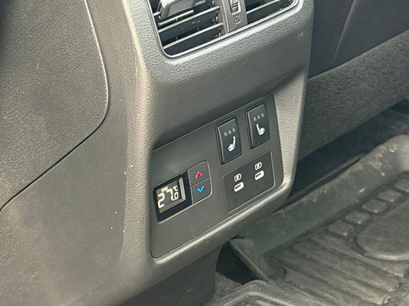 2024 Hybrid Otomatik Nissan X-Trail Beyaz Turmak Turizm Ticaret Ve San. Ltd. Şti.