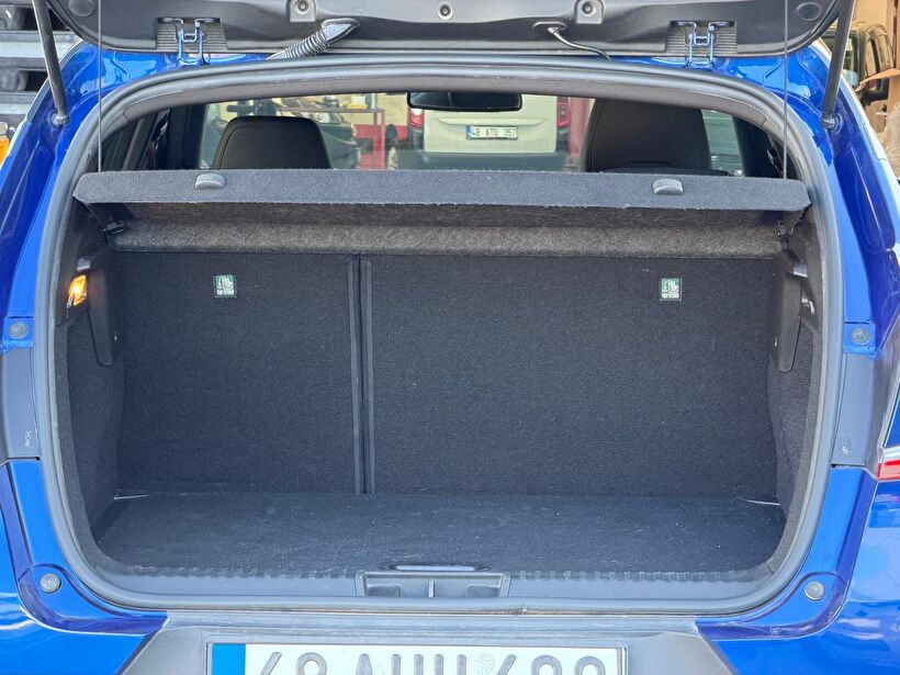 2021 MHEV Otomatik Renault Captur Lacivert Turmak Turizm Ticaret Ve San. Ltd. Şti.