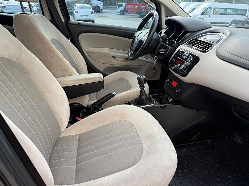 2012 Dizel Manuel Fiat Linea Siyah Turmak Turizm Ticaret Ve San. Ltd. Şti.