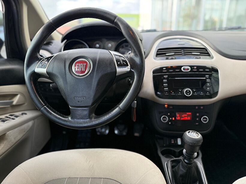 2012 Dizel Manuel Fiat Linea Siyah Turmak Turizm Ticaret Ve San. Ltd. Şti.