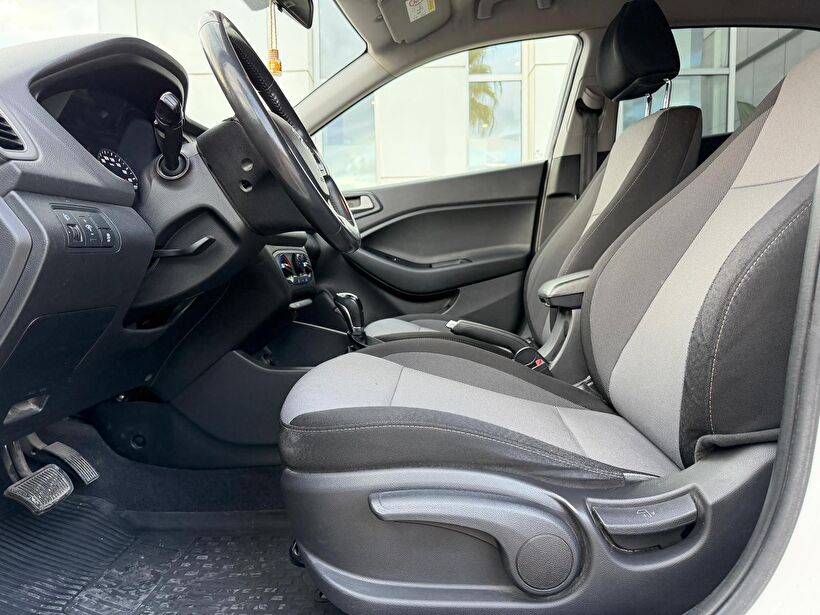 2018 Benzin + LPG Otomatik Hyundai i20 Beyaz Turmak Turizm Ticaret Ve San. Ltd. Şti.