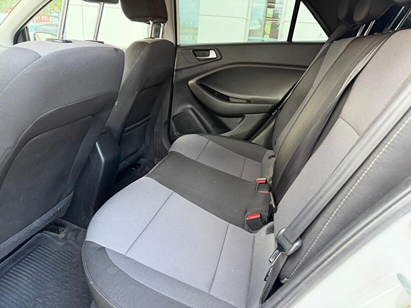 2018 Benzin + LPG Otomatik Hyundai i20 Beyaz Turmak Turizm Ticaret Ve San. Ltd. Şti.