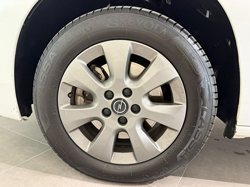 2024 Dizel Manuel Opel Combo Beyaz Turmak Turizm Ticaret Ve San. Ltd. Şti.