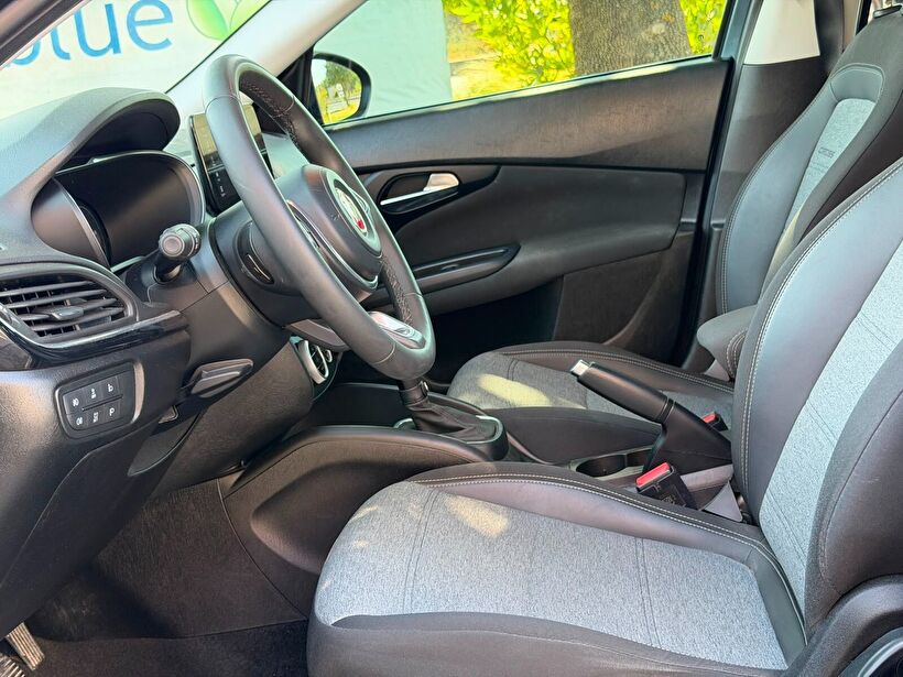 2023 Dizel Otomatik Fiat Egea Cross Mavi Turmak Turizm Ticaret Ve San. Ltd. Şti.