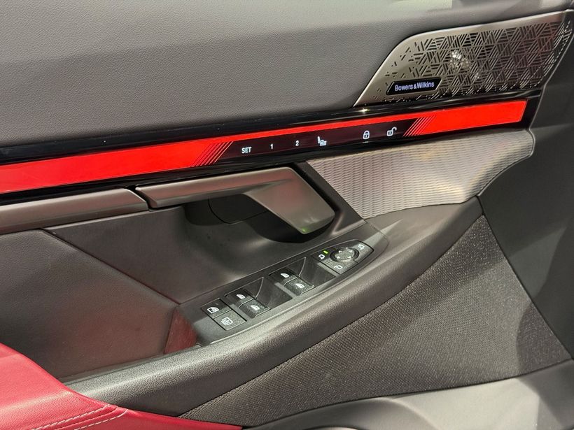 2023 Hybrid Otomatik BMW 5 Serisi Siyah Turmak Turizm Ticaret Ve San. Ltd. Şti.