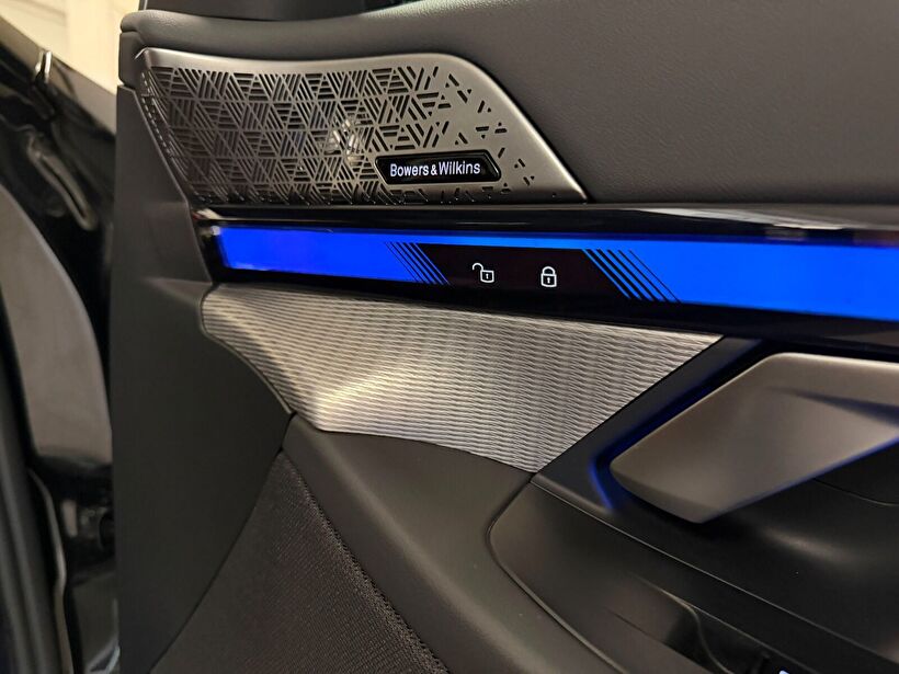 2023 Hybrid Otomatik BMW 5 Serisi Siyah Turmak Turizm Ticaret Ve San. Ltd. Şti.