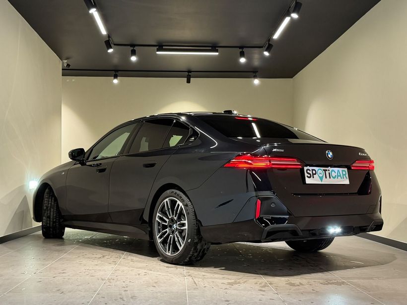 2023 Hybrid Otomatik BMW 5 Serisi Siyah Turmak Turizm Ticaret Ve San. Ltd. Şti.