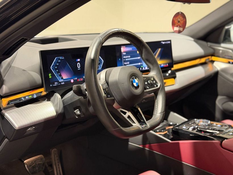 2023 Hybrid Otomatik BMW 5 Serisi Siyah Turmak Turizm Ticaret Ve San. Ltd. Şti.
