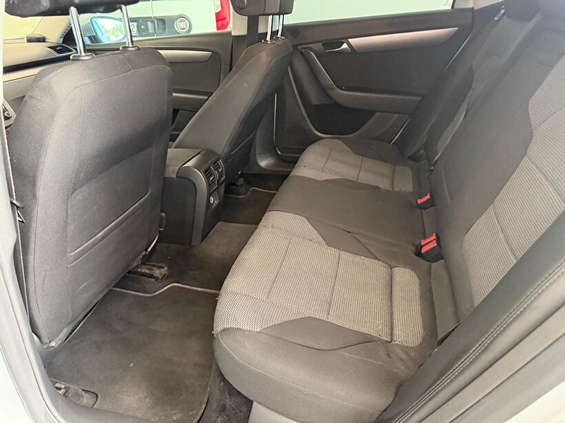 2011 Benzin Otomatik Volkswagen Passat Variant Gri Turmak Turizm Ticaret Ve San. Ltd. Şti.