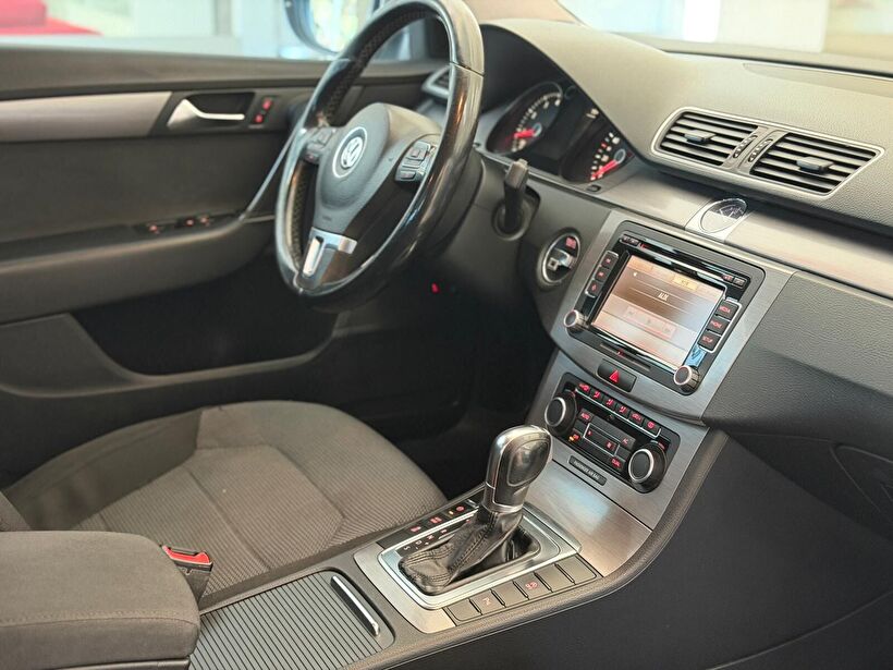 2011 Benzin Otomatik Volkswagen Passat Variant Gri Turmak Turizm Ticaret Ve San. Ltd. Şti.