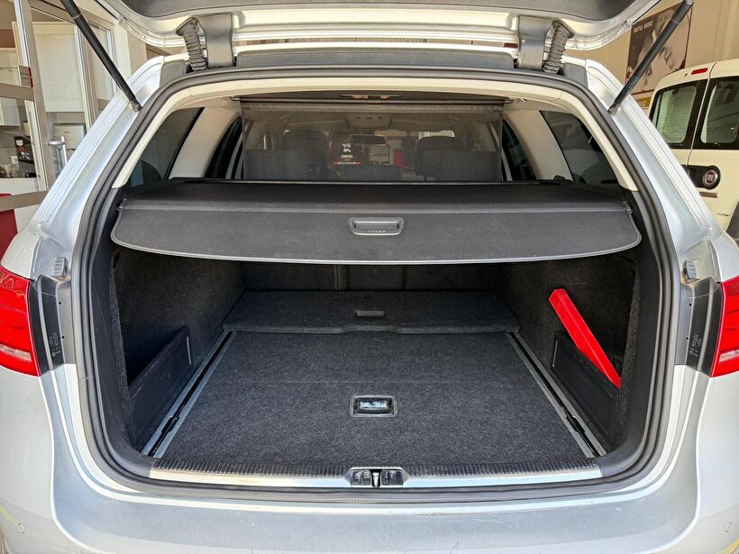 2011 Benzin Otomatik Volkswagen Passat Variant Gri Turmak Turizm Ticaret Ve San. Ltd. Şti.