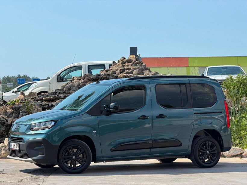 2025 Dizel Manuel Fiat Doblo Turkuaz Turmak Turizm Ticaret Ve San. Ltd. Şti.