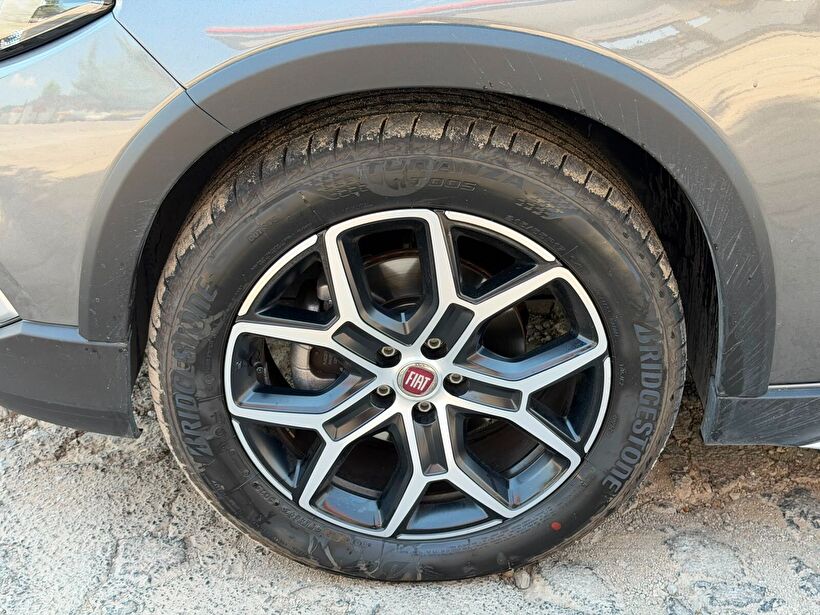 2026 Dizel Otomatik Fiat Egea Cross Gri Turmak Turizm Ticaret Ve San. Ltd. Şti.