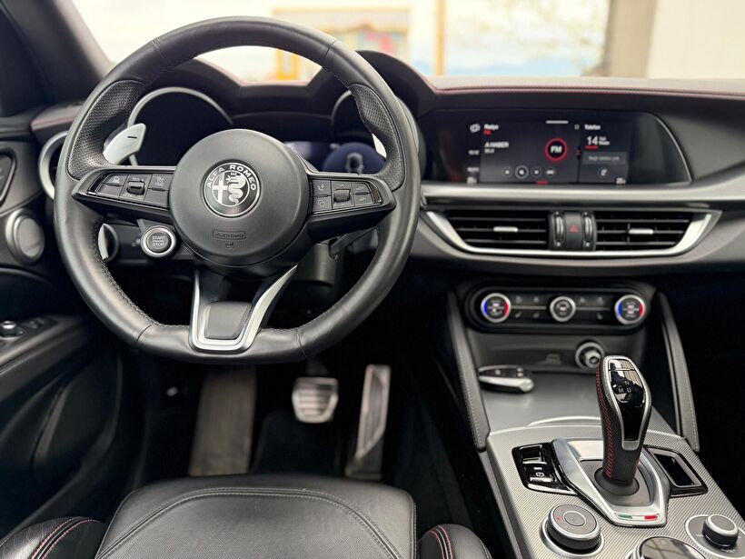 2023 Benzin Otomatik Alfa Romeo Stelvio Gri Turmak Turizm Ticaret Ve San. Ltd. Şti.