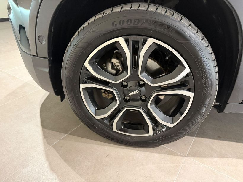 2024 Benzin Otomatik Jeep Avenger Hybrid Siyah Turmak Turizm Ticaret Ve San. Ltd. Şti.