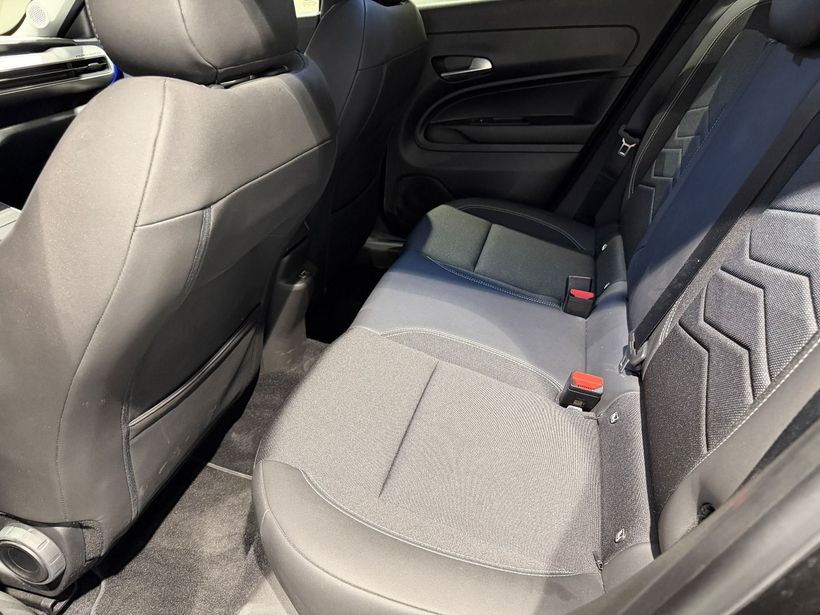 2024 Benzin Otomatik Jeep Avenger Hybrid Siyah Turmak Turizm Ticaret Ve San. Ltd. Şti.