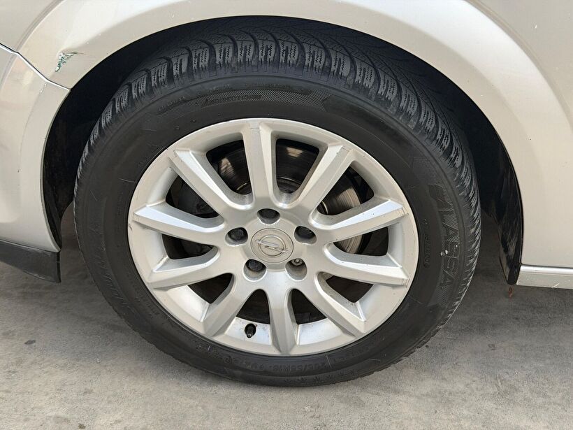 2013 Benzin + LPG Manuel Opel Astra Gümüş Gri Turmak Turizm Ticaret Ve San. Ltd. Şti.