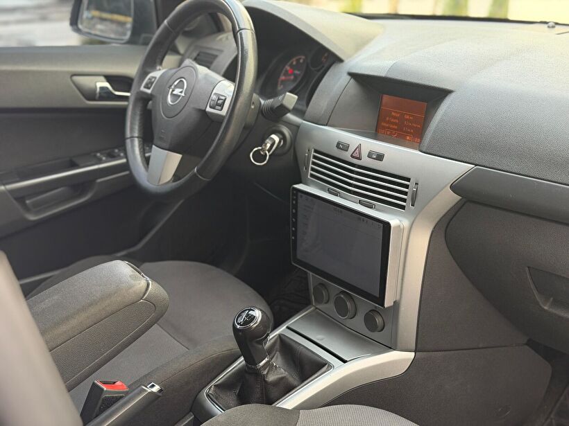 2013 Benzin + LPG Manuel Opel Astra Gümüş Gri Turmak Turizm Ticaret Ve San. Ltd. Şti.