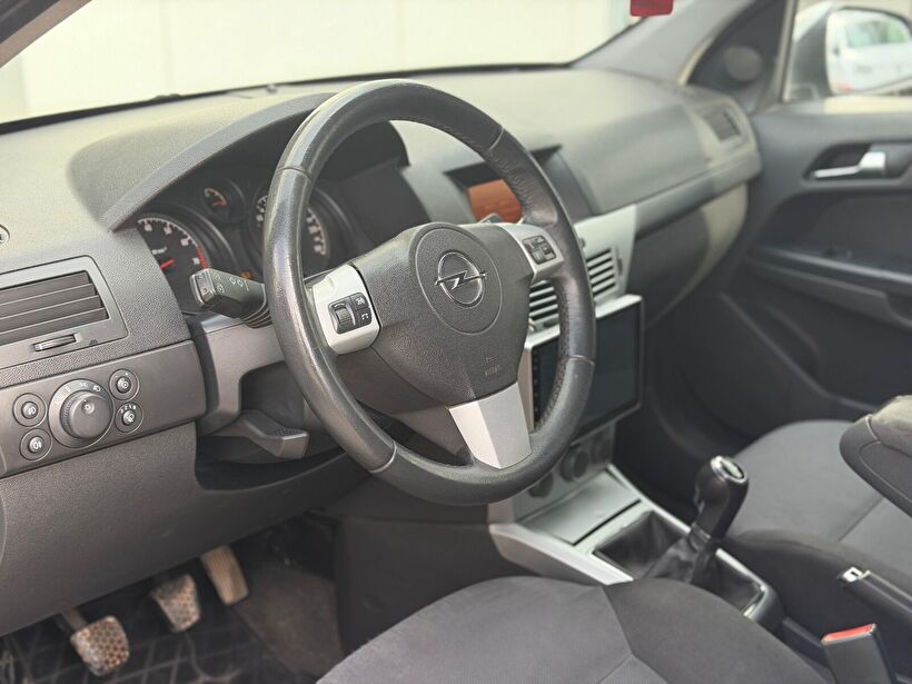 2013 Benzin + LPG Manuel Opel Astra Gümüş Gri Turmak Turizm Ticaret Ve San. Ltd. Şti.