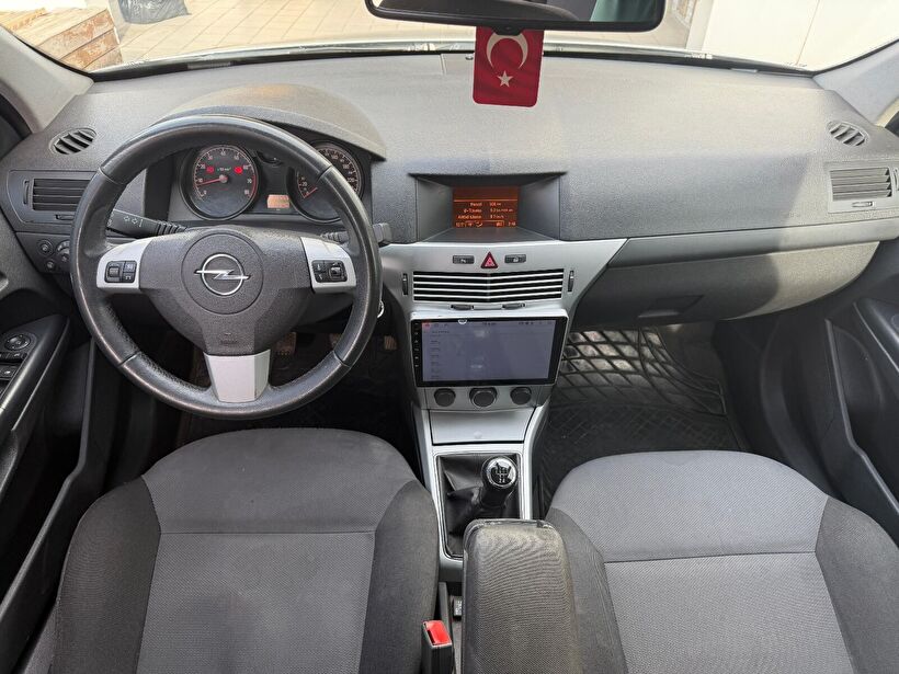 2013 Benzin + LPG Manuel Opel Astra Gümüş Gri Turmak Turizm Ticaret Ve San. Ltd. Şti.