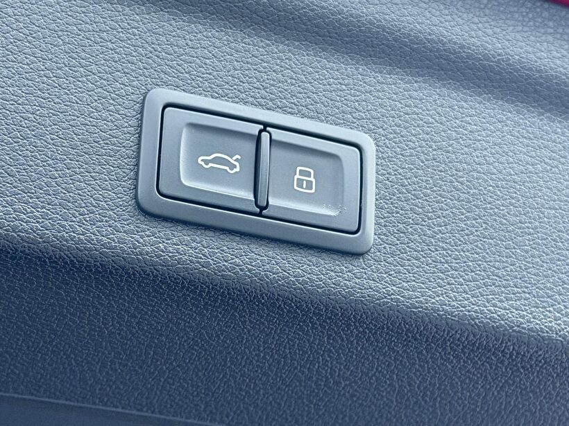 2023 Benzin Otomatik Audi Q3 Kırmızı Turmak Turizm Ticaret Ve San. Ltd. Şti.