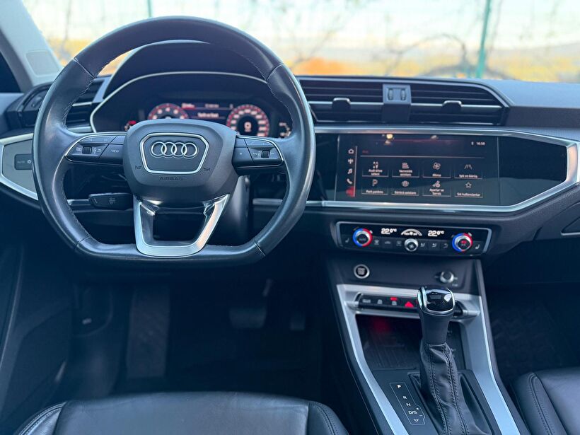 2023 Benzin Otomatik Audi Q3 Kırmızı Turmak Turizm Ticaret Ve San. Ltd. Şti.