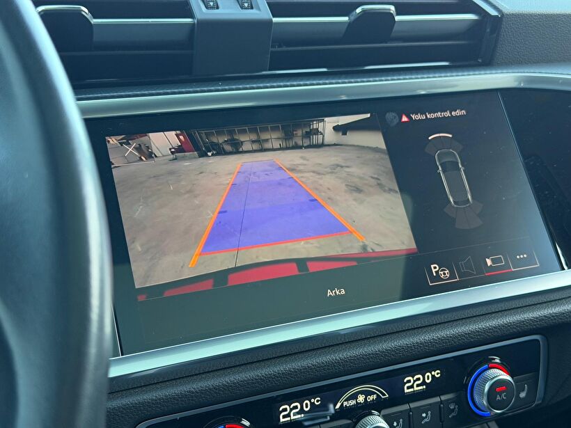 2023 Benzin Otomatik Audi Q3 Kırmızı Turmak Turizm Ticaret Ve San. Ltd. Şti.